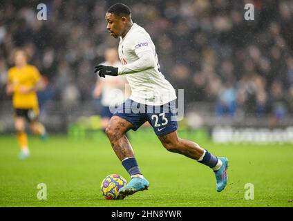 13 février 2022 - Tottenham Hotspur v Wolverhampton Wanderers - Premier League Tottenham Hotspur Steven Bergwijn pendant le match contre les loups Picture Credit : © Mark pain / Alamy Live News Banque D'Images