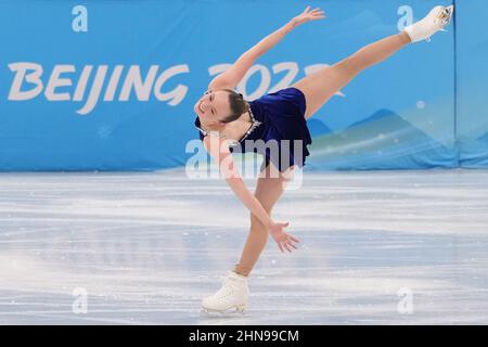 Beijing, États-Unis. 15th févr. 2022. Mariah Bell, des États-Unis, se produit lors du programme féminin de patinage artistique unique au stade intérieur de la capitale, lors des Jeux olympiques d'hiver de 2022 à Beijing, le 15 février 2022. Photo de Richard Ellis/UPI. Crédit : UPI/Alay Live News Banque D'Images