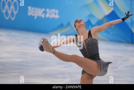 Pékin, Chine. 15th févr. 2022. Eliska Brezinova, de la République tchèque, se produit dans le cadre du programme féminin de patinage artistique unique au stade intérieur de la capitale, lors des Jeux Olympiques d'hiver de Beijing 2022, le 15 février 2022. Photo de Richard Ellis/UPI. Crédit : UPI/Alay Live News Banque D'Images