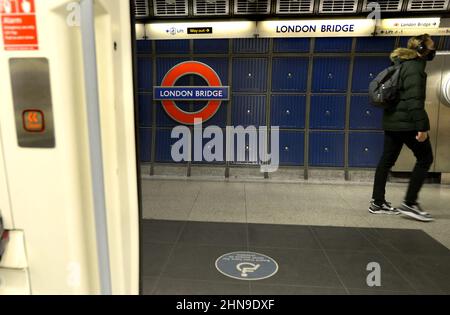 Londres, Angleterre, Royaume-Uni. Métro de Londres : station London Bridge Banque D'Images