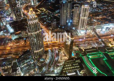 Dubai Emirats Arabes Unis décembre 14 2021 les personnes visitant les 24th et 25th étages de Burj Banque D'Images