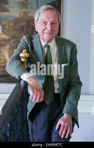 Madrid, Espagne. 15th févr. 2022. L'architecte espagnol José Rafael Moneo Vallés pose lors d'une séance de portrait à l'Académie royale des Beaux-Arts de San Fernando (Real Academia de Bellas Artes de San Fernando) à Madrid. (Photo par Atilano Garcia/SOPA Images/Sipa USA) crédit: SIPA USA/Alay Live News Banque D'Images