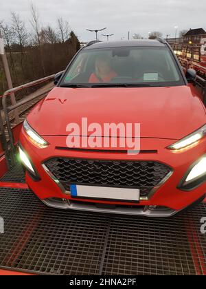 NIEBUELL, SCHLESWIG-HOLSTEIN - 11 MARS 2020 : la navette Sylt, un train de transport de Deutsche Bahn, part de Niebüll en direction de Westerland sur Sylt. t. Banque D'Images