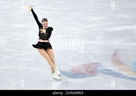 Pékin, Chine. 15th févr. 2022. Lindsay van Zundert, des pays-Bas, se produit lors du programme de patinage artistique féminin single skating Short au stade Capital Indoor à Beijing, capitale de la Chine, le 15 février 2022. Credit: Li Ran/Xinhua/Alay Live News Banque D'Images