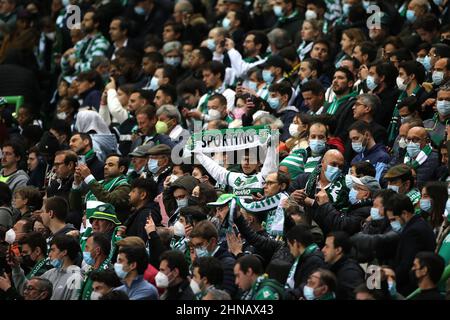 Les fans sportifs de Lisbonne lors du match de la Ligue des champions de l'UEFA Round of 16 1st Leg au stade Jose Alvalade, à Lisbonne. Date de la photo: Mardi 15 février 2022. Banque D'Images