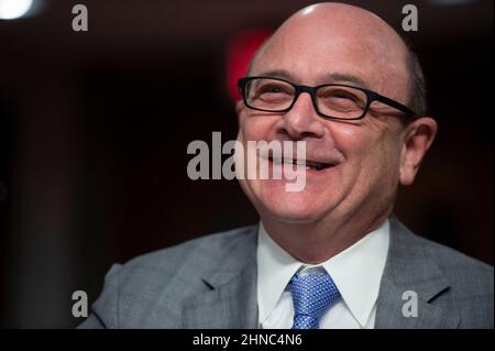 L'inspecteur général de l'Agence nationale de sécurité Robert Phillip Storch, du District de Columbia, parle lors d'une audience des Services armés du Sénat pour sa nomination à titre d'inspecteur général du Département de la Défense au Capitole des États-Unis à Washington, DC, Etats-Unis, le mardi 15 février 2022. Photo de Bonnie Cash/CNP/ABACAPRESS.COM Banque D'Images