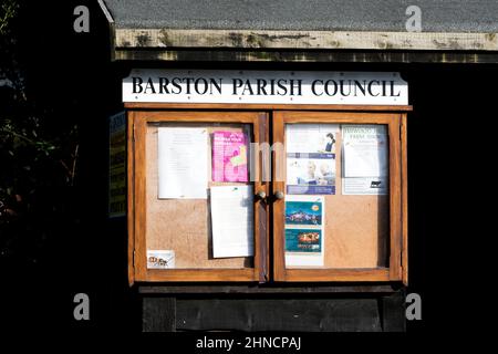 Barston village avis Board, West Midlands, Angleterre, Royaume-Uni Banque D'Images
