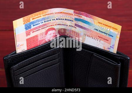 Argent sud-africain - Rand dans le portefeuille noir Banque D'Images