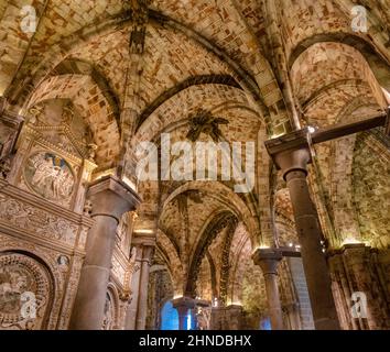 Intérieur de la cathédrale romane-gothique du Sauveur, la cathédrale d'Avila datant du 12th siècle. Avila, province d'Avila, Castille et Leon, Espagne. Le Banque D'Images