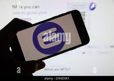 Rheinbach, Allemagne 15 février 2022, le logo de la crypto-monnaie « Enjin coin » sur l'affichage d'un smartphone (en particulier le logo de la marque) Banque D'Images