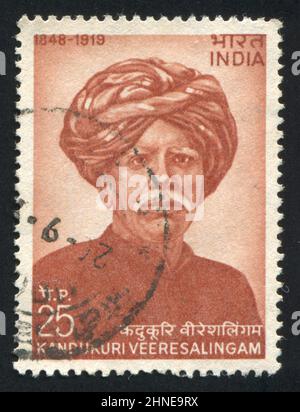 INDE - VERS 1974: Timbre imprimé par l'Inde, montre Kandukuri Veeresalingam, vers 1974 Banque D'Images