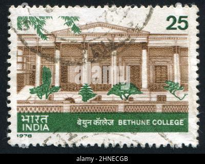 INDE - VERS 1978: Timbre imprimé par l'Inde, montre Bethune College, vers 1978 Banque D'Images