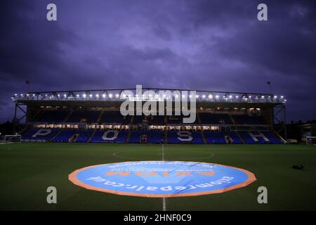 Peterborough, Royaume-Uni. 16th févr. 2022. Vue générale de l'intérieur du stade Weston Homes avant le début du match. Match de championnat EFL Skybet, Peterborough Utd v Reading au Weston Homes Stadium de Peterborough, le mercredi 16th février 2022. Cette image ne peut être utilisée qu'à des fins éditoriales. Utilisation éditoriale uniquement, licence requise pour une utilisation commerciale. Aucune utilisation dans les Paris, les jeux ou les publications d'un seul club/ligue/joueur. photo par Steffan Bowen/Andrew Orchard sports photographie/Alay Live news crédit: Andrew Orchard sports photographie/Alay Live News Banque D'Images