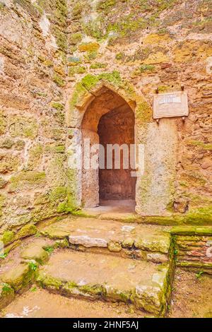 L'entrée des couloirs de la citadelle médiévale en pierre de la forteresse d'Akkerman, Bilhorod-Dnistrovskyi, Ukraine Banque D'Images