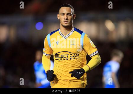 Peterborough, Royaume-Uni. 16th févr. 2022. Tom Ince de Reading regarde. Match de championnat EFL Skybet, Peterborough Utd v Reading au Weston Homes Stadium de Peterborough, le mercredi 16th février 2022. Cette image ne peut être utilisée qu'à des fins éditoriales. Utilisation éditoriale uniquement, licence requise pour une utilisation commerciale. Aucune utilisation dans les Paris, les jeux ou les publications d'un seul club/ligue/joueur. photo par Steffan Bowen/Andrew Orchard sports photographie/Alay Live news crédit: Andrew Orchard sports photographie/Alay Live News Banque D'Images