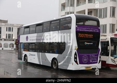 STAGECOACH BUS DANS UNE DÉCORATION SPÉCIALE POUR LE JUBILÉ DE PLATINE DE LA REINE Banque D'Images