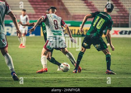 Belo Horizonte, Minas Gerais, Brésil. 16th févr. 2022. Championnat de football de Mineiro : America-MG et Patrocinense. 16 février 2022, Belo Horizonte, Minas Gerais, Brésil: Match de football entre America-MG et Patrocinense, valable pour la septième manche du Championnat de football Mineiro, tenu au stade Independencia, à Belo Horizonte, le mercredi 16. America-MG a gagné le match 2-0, avec des buts marqués par Henrique Almeida et Ale. Crédit: Breno Babu/TheNews2 (image de crédit: © Breno Babu/TheNEWS2 via ZUMA Press Wire) Banque D'Images