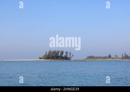 Magnifique vue sur la mer de l'île Saint Martin. Le plus bel endroit du Bangladesh. Banque D'Images