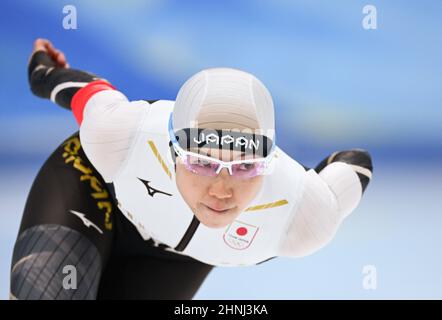 Pékin, Chine. 17th févr. 2022. Kodaira Nao, du Japon, participe à la compétition de patinage de vitesse de 1 000m femmes à l'ovale national de patinage de vitesse de Beijing, capitale de la Chine, le 17 février 2022. Crédit : Wu Wei/Xinhua/Alay Live News Banque D'Images