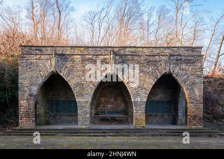 Le mémorial Ehrenmal (mémorial des morts) à la colline de Harkort à Wetter, sur la Ruhr, salle avec des plaques de noms des victimes de la première Guerre mondiale, NOR Banque D'Images