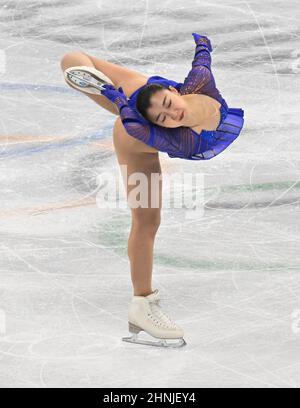 Pékin, Chine. 17th févr. 2022. Jeux olympiques, patinage artistique, individuel, féminin, patinage gratuit dans le stade intérieur de la capitale. Kaori Sakamoto du Japon en action. Credit: Peter Kneffel/dpa/Alay Live News Banque D'Images