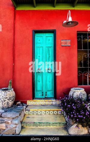 Les portes et fenêtres Barrio à Tucson Banque D'Images