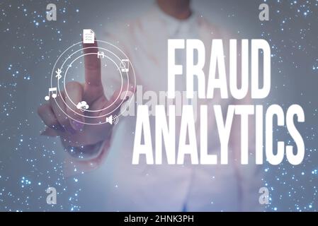 Écriture affichant le texte Fraud Analytics, mot écrit sur l'identification de la fraude réelle ou prévue à avoir lieu Lady dans la tablette de maintien uniforme à Ha Banque D'Images