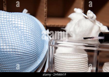 Masques et nettoyant à maquillage Banque D'Images