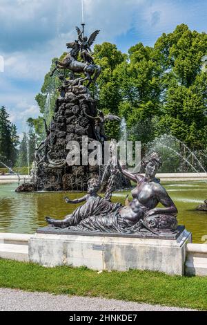 Statue et fontaine à Herrenchiemsee Banque D'Images