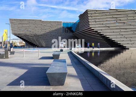 Dundee V&A Dundee Design Museum of Scotland Dundee Waterfront Dundee Riverside Esplanade Dundee Scotland Royaume-Uni GB Europe Banque D'Images