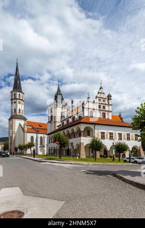 Ancien hôtel de ville et église Saint-Jacques à Levoca, site de l'UNESCO, Slovaquie Banque D'Images