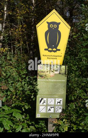 Référence à la réserve naturelle dans la Moor Rouge dans le Rhön Banque D'Images