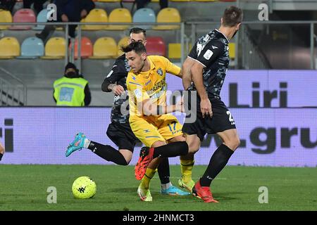 Frosinone, 16 février 2022 Stade Benito Stirpe football italien série B BKT 2021-2022 Match Frosinone Calcio vs Como 1907 23th jour de championnat en photo: Le joueur de Frosinone Calcio Emanuele Cicerelli Banque D'Images