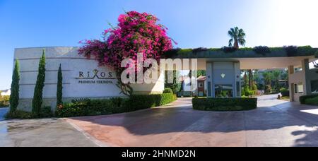Tekirova, Turquie - Oktober 11, 2021: L'entrée principale de s Rixos Premium Tekirova Banque D'Images