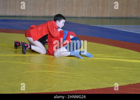 Orenbourg, Russie - 23 février 2019 : concours de garçons Sambo Banque D'Images