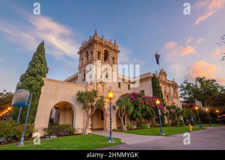Parc public de San Diego Balboa au coucher du soleil en Californie Banque D'Images