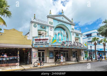 Personnes au cinéma Strand à Key West Banque D'Images