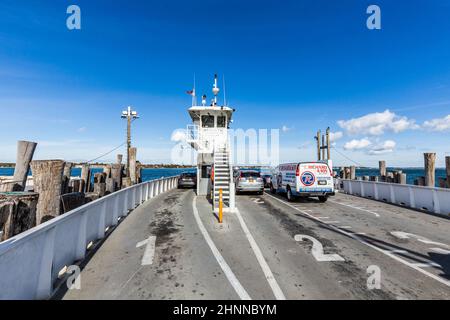 Traversée du canal à la rivière Peconic avec le ferry sud à Sterling Banque D'Images