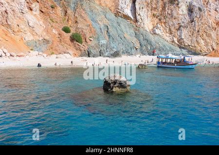 Antalya, Turquie - la visite en yacht à la Turquie Maldives à la célèbre mer bleue à Suluada Banque D'Images