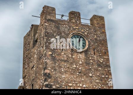 Ancienne tour d'horloge, site emblématique de Taormine, Sicile, Italie Banque D'Images