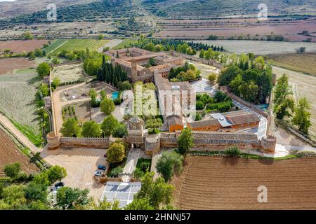 Vue panoramique aérienne de l'abbaye de Veruela Monastère royal de Santa Maria de Veruela, Vera de Moncayo, Saragosse, Aragon, Espagne Banque D'Images