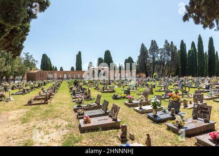 Cimetière historique de San Michele dans l'île de Saint Michael dans la lagune vénitienne, entre Venise et Murano. Construit au 19th siècle Banque D'Images