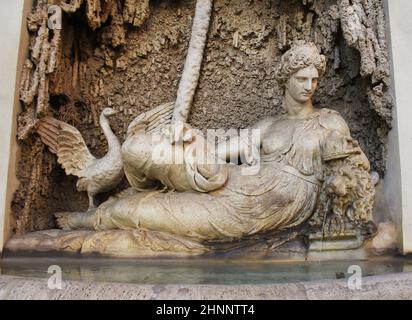Rome, Italie - 28 décembre 2018 : déesse Junon sculpture au croisement de Quattro Fontane, fontaine Renaissance statue représentant Junon déesse du mariage, grossesse et accouchement, protecteur de l'État, symbole de fidélité. Banque D'Images