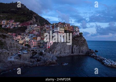 Manarola village de pêcheurs coloré Banque D'Images