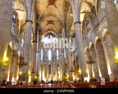 Cathédrale de la Sainte Croix et intérieur de Saint Eulalia dans le quartier gothique Banque D'Images