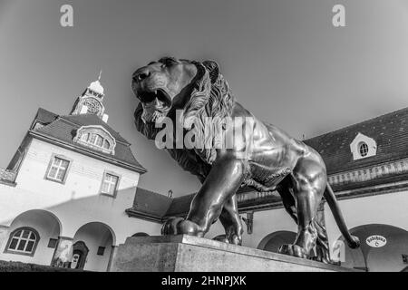 Célèbre statue de lion Art nouveau à Sprudelhof à Bad Nauheim Banque D'Images