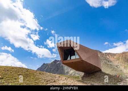 Timmelsjoch Experience Pass Museum au-dessus de la route alpine de Timmelsjoch, à la frontière italienne-autrichienne. Alpes Oetztal, Etat du Tyrol, Autriche Banque D'Images