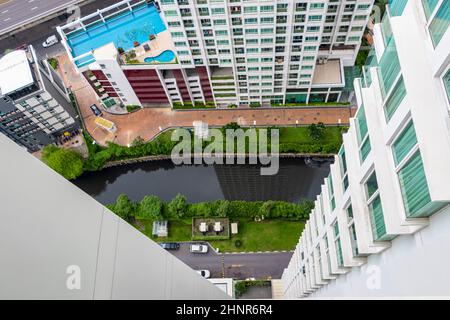 Vue sur le paysage depuis l'architecture gratte-ciel de Bangkok en Thaïlande. Banque D'Images