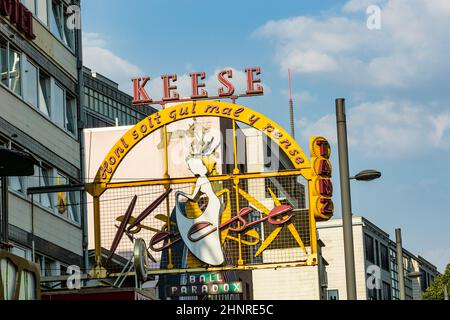 Célèbre panneau Cafe Keese au Reeperbahn à Hambourg Banque D'Images