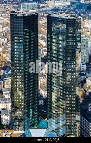 Vue sur la Deutsche Bank Twin Towers Banque D'Images